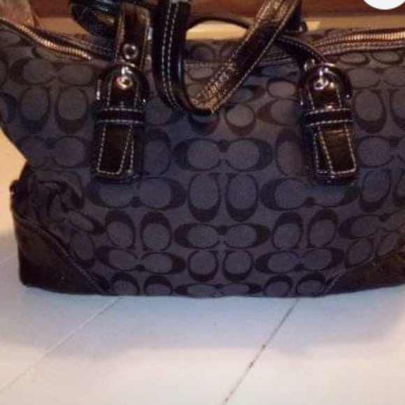 18 inch Coach purse and matching wallet - Picture 4 of 8